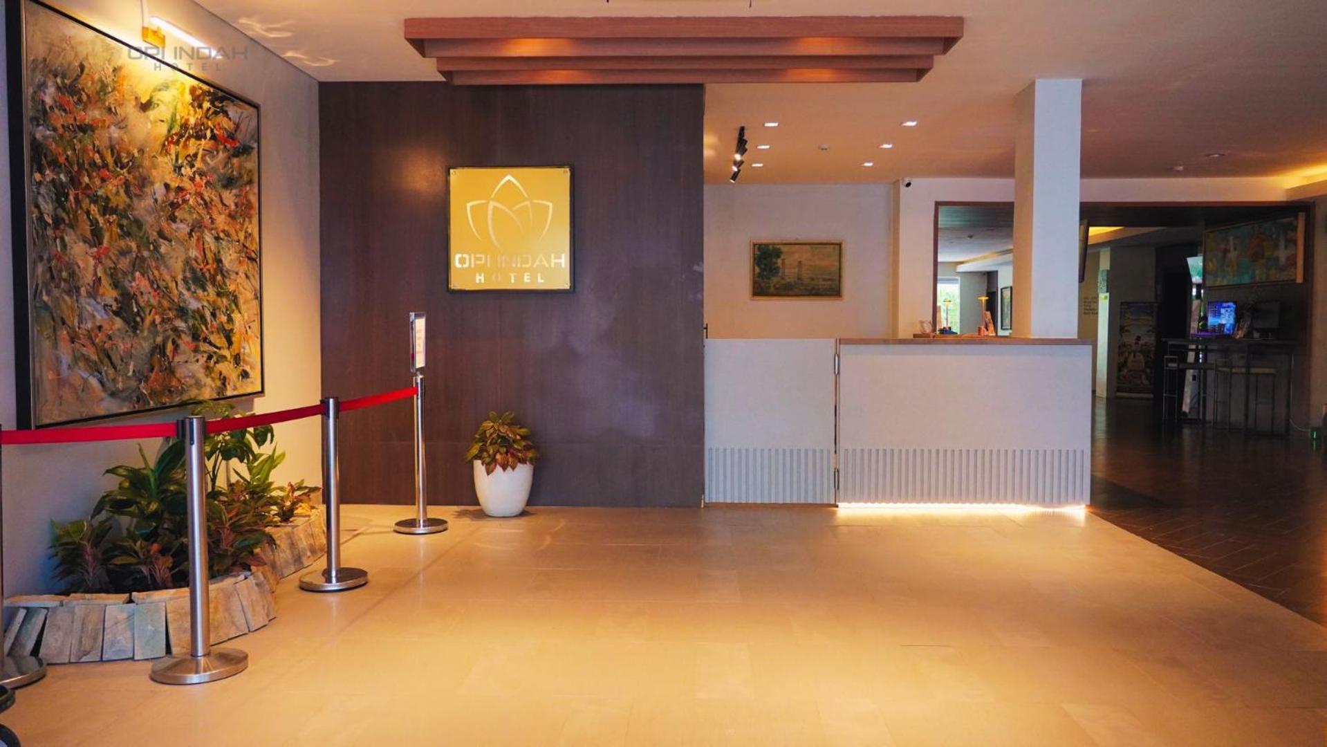 Opi Indah Hotel Palembang Exterior foto